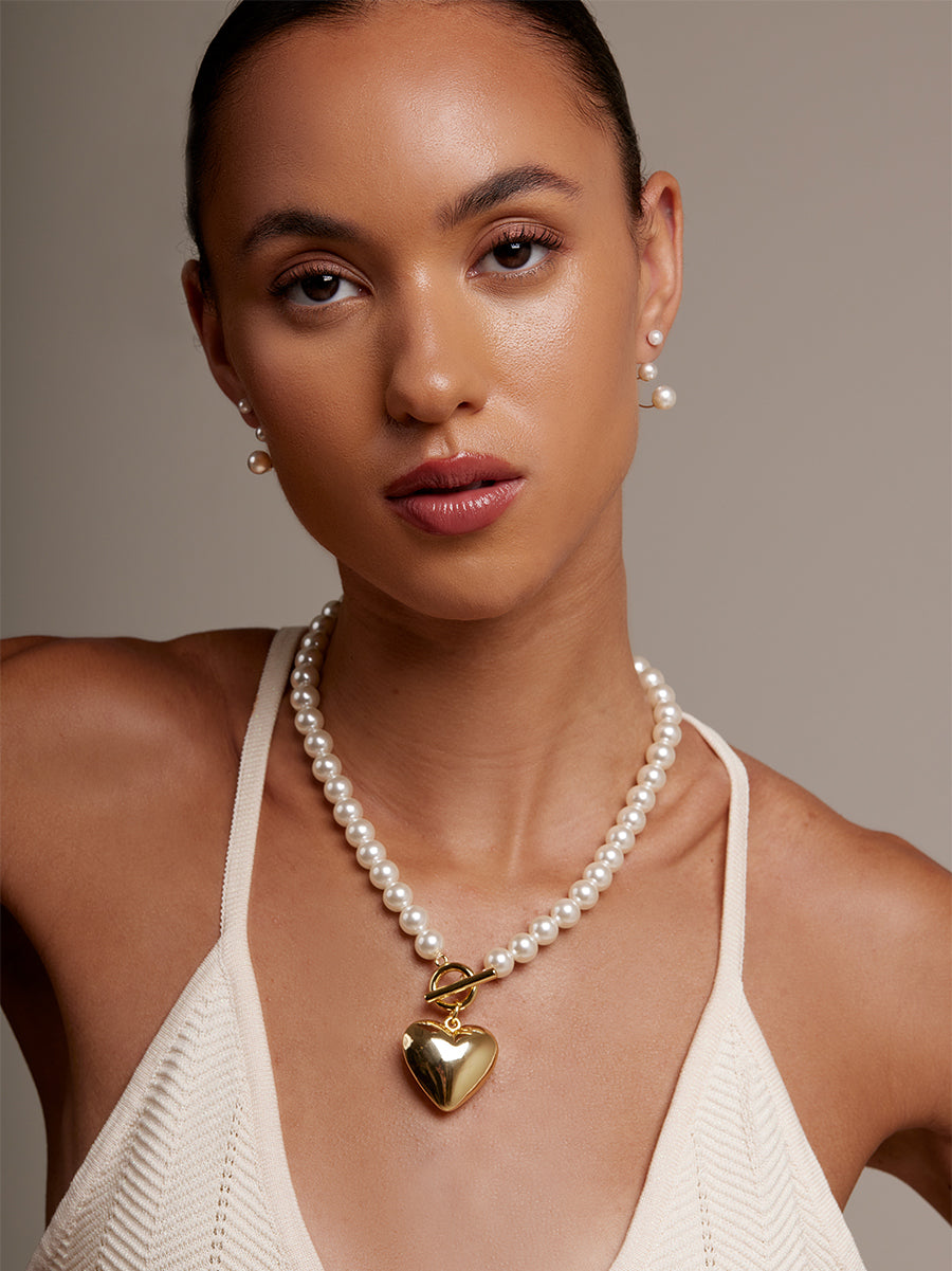 Heart Charm Pearl Collar Necklace