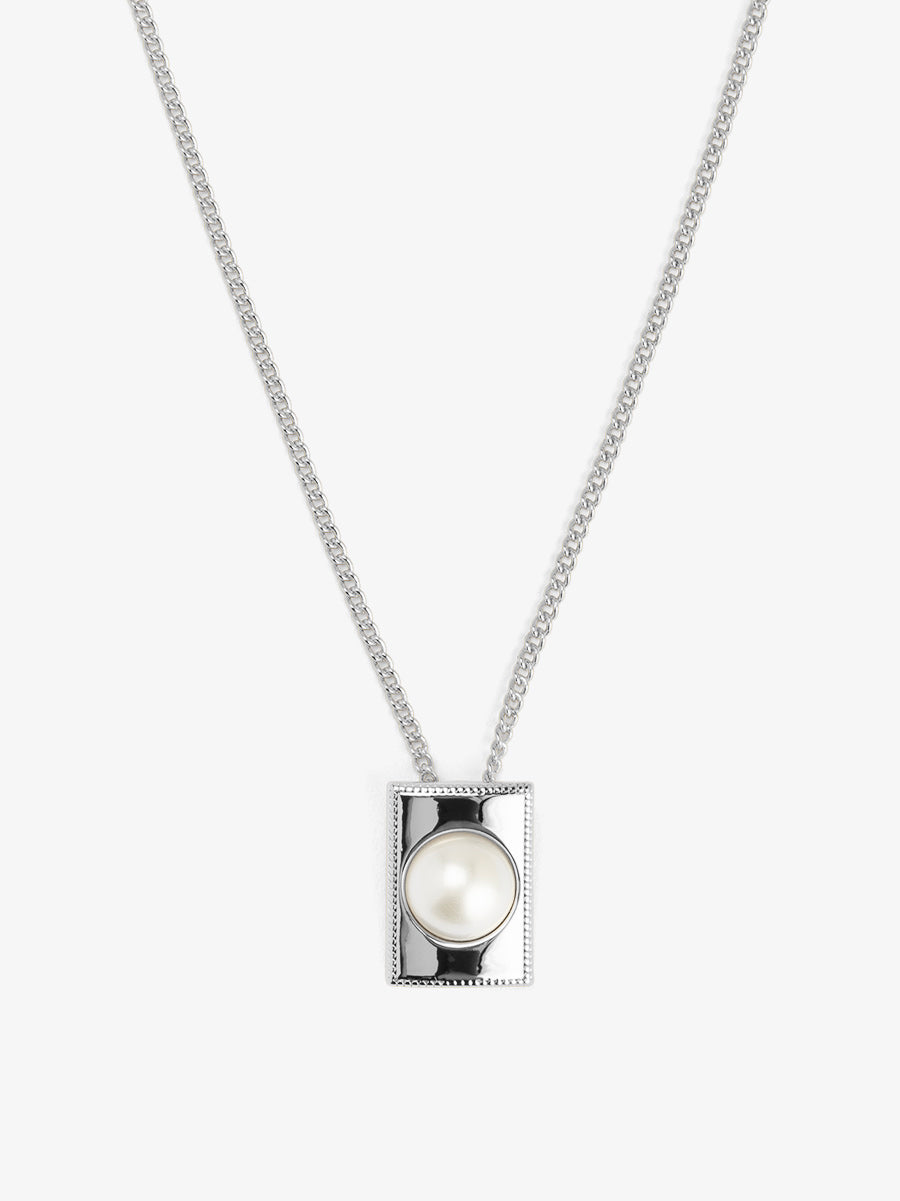 Square Pearl Pendant Short Necklace