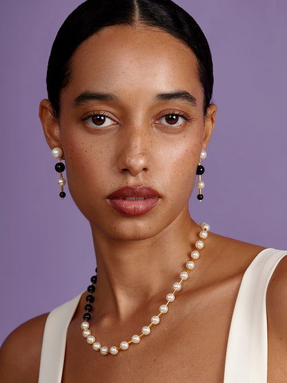 Black and White Graduated Pearl Drop Earring