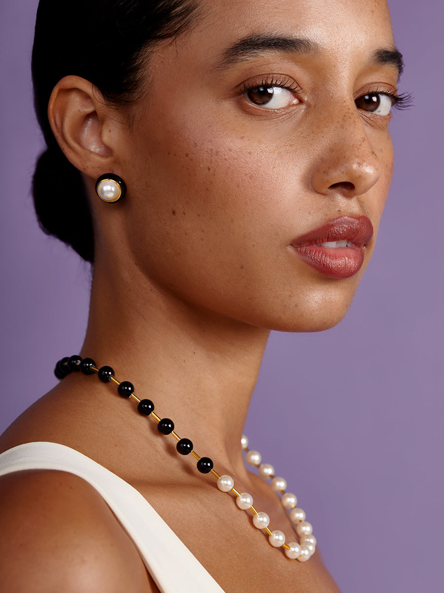 Enamel Rim Pearl Stud Earring