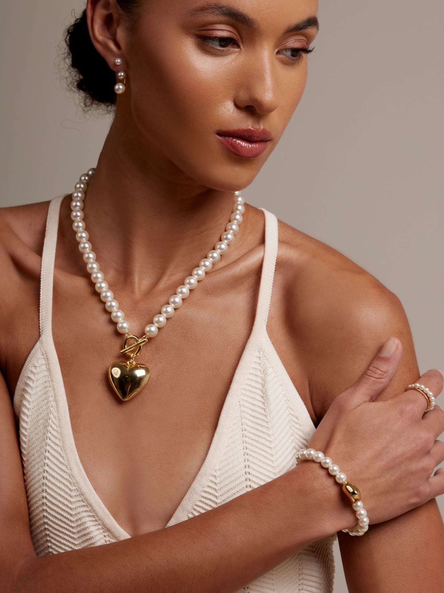 Heart Charm Pearl Stretch Bracelet