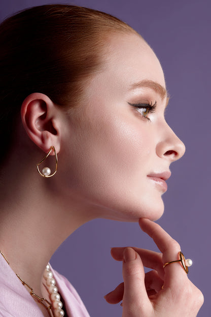 Hollow Teardrop Pearl Earring