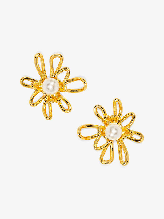 Pearl Daisy Stud Earring