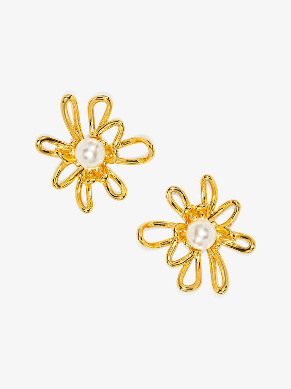 Pearl Daisy Stud Earring