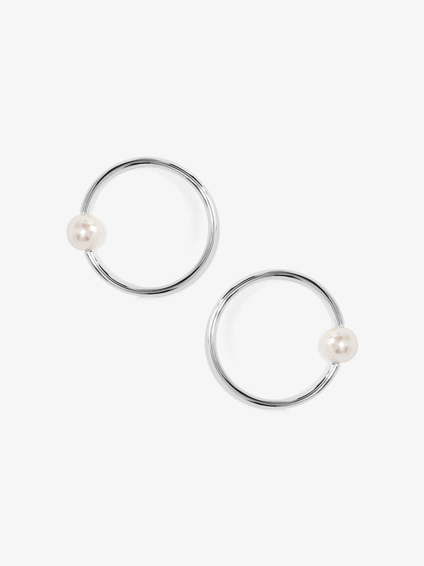 Front-facing Pearl Accent Circle Earring