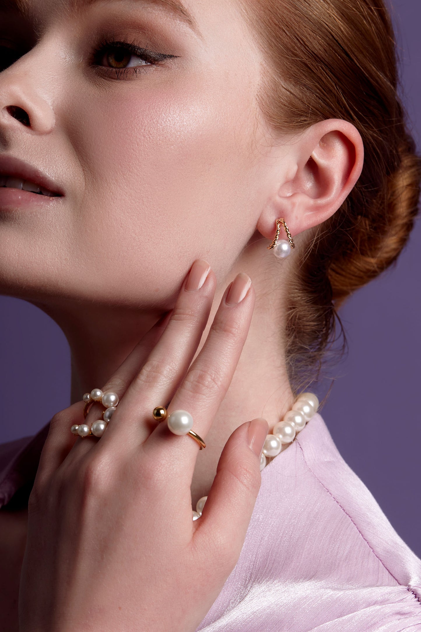 Twisted Pearl Huggie Earring