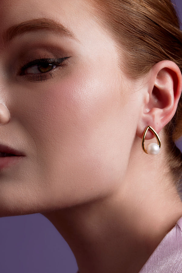 Teardrop Pearl Stud Earring