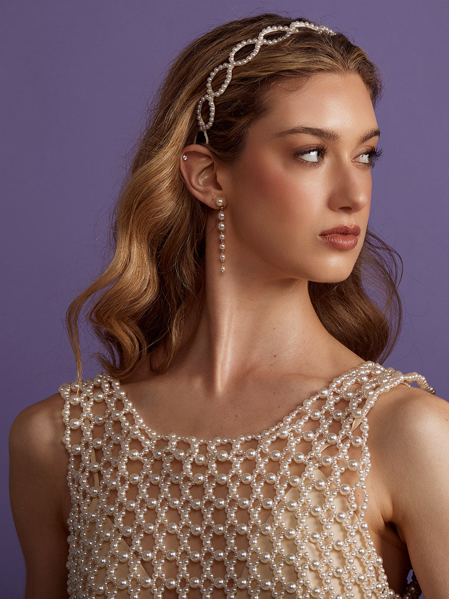 Graduated Pearl Linear Drop Earring