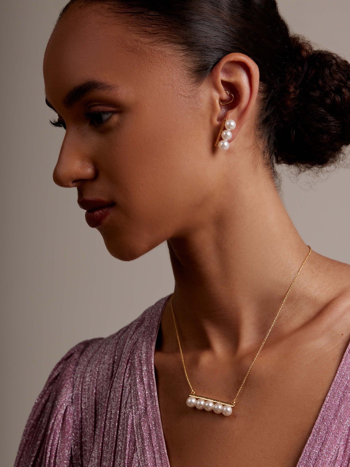 Pearl Bar Collar Necklace