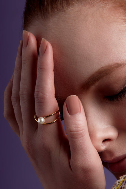 Adjustable Crisscross Pearl Ring